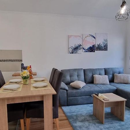 Apartman Visnja Subotica Buitenkant foto