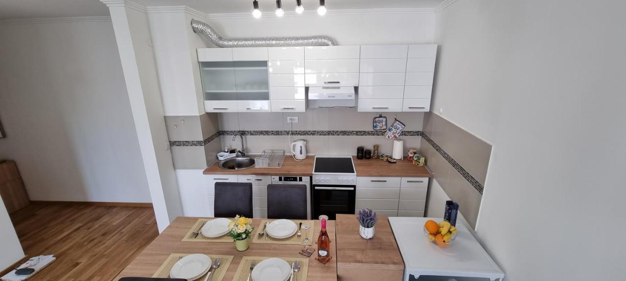 Apartman Visnja Subotica Buitenkant foto