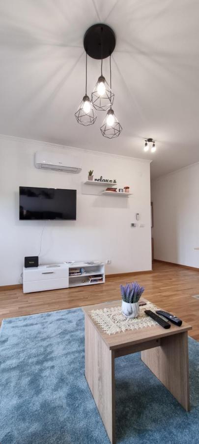 Apartman Visnja Subotica Buitenkant foto