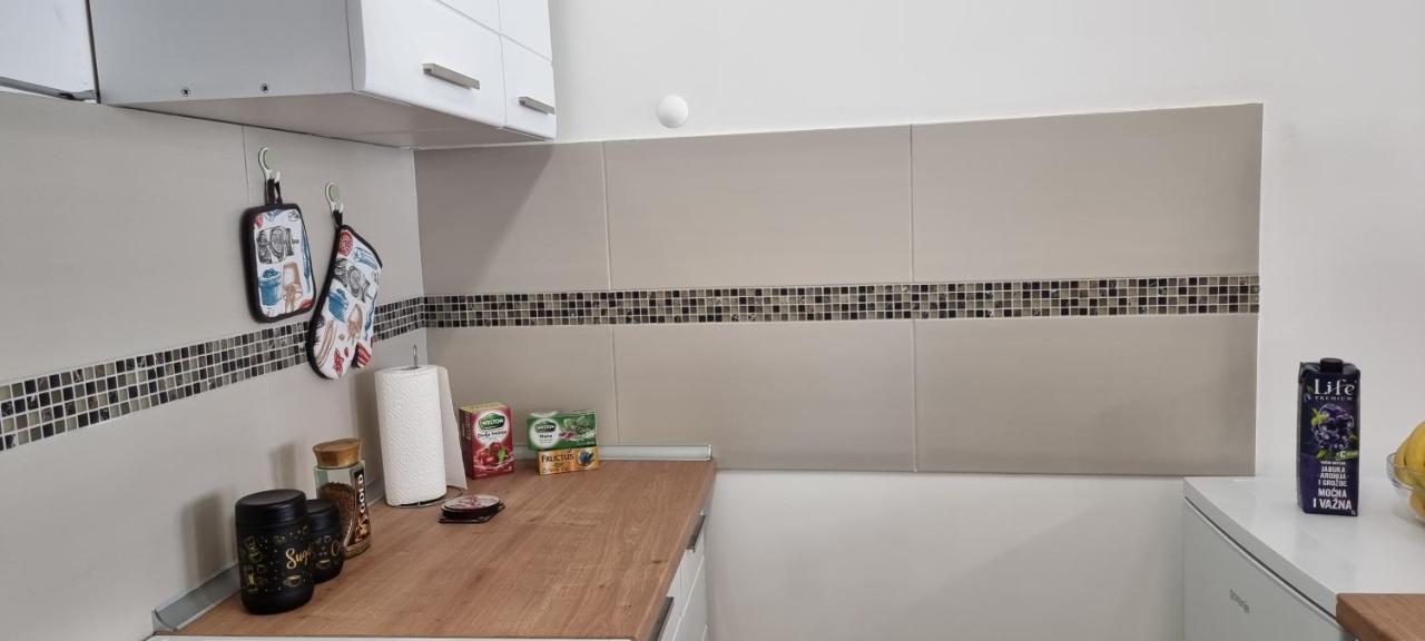 Apartman Visnja Subotica Buitenkant foto