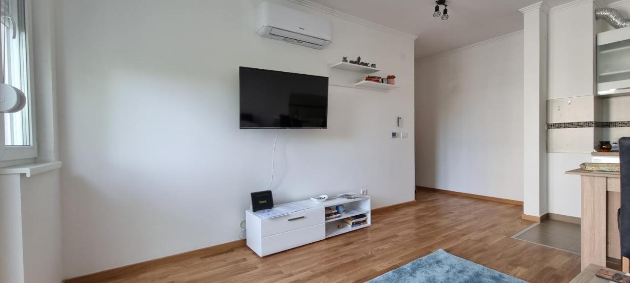 Apartman Visnja Subotica Buitenkant foto