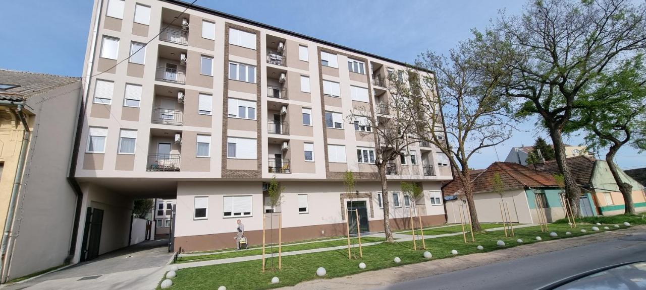 Apartman Visnja Subotica Buitenkant foto