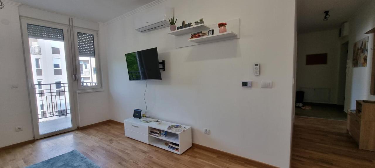 Apartman Visnja Subotica Buitenkant foto