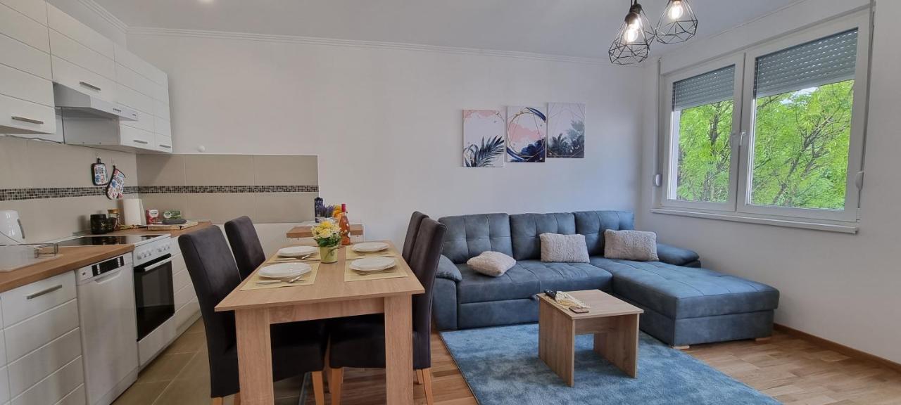 Apartman Visnja Subotica Buitenkant foto